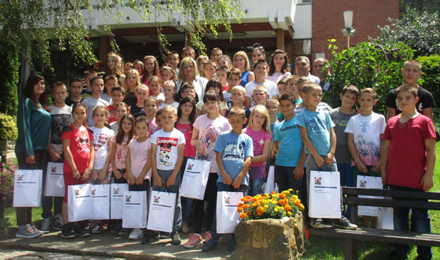 РАДОСТ МАЛИШАНА СА КОСОВА: Деца из Лепосавића на крову Шумадије